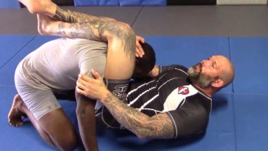How To Pull Off A Hand Choke Triangle