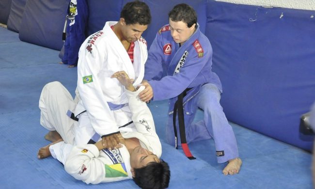 Un athlète trisomique reçoit la ceinture noire en Jiu-Jitsu