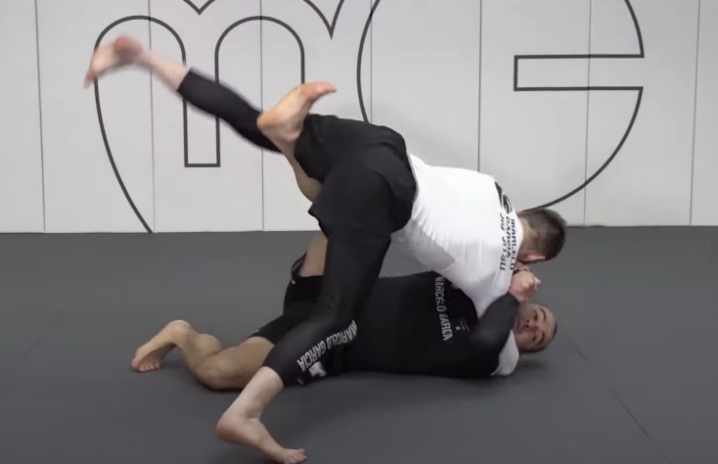 Marcelo Garcia enseigne son balayage de pince d'épaule signature