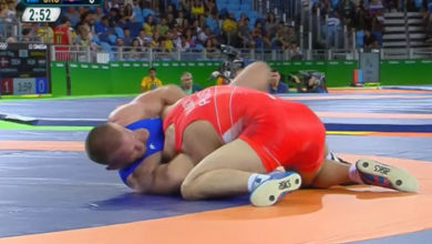 Russian Wrestler Gets Choked Out, Continues And Wins Gold