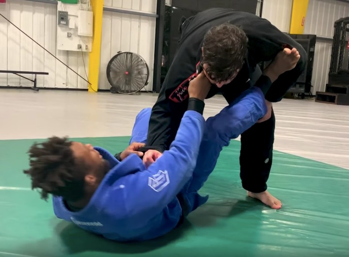 Devriez-vous maîtriser les deux côtés du Jiu-Jitsu ou simplement vous concentrer sur le dominant ?