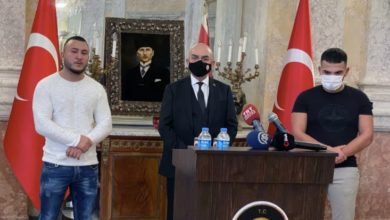 (VIDEO) MMA Fighters Saved an Old Lady & a Police Officer in Terrorist Attack in Vienna.