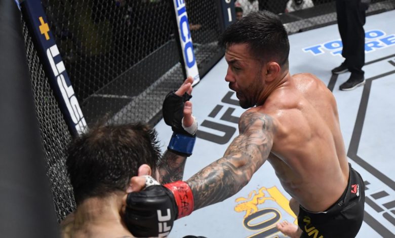 Ils ont dit quoi?! Les pros réagissent à la victoire de Pedro Munhoz sur Jimmie Rivera à l'UFC Vegas 20