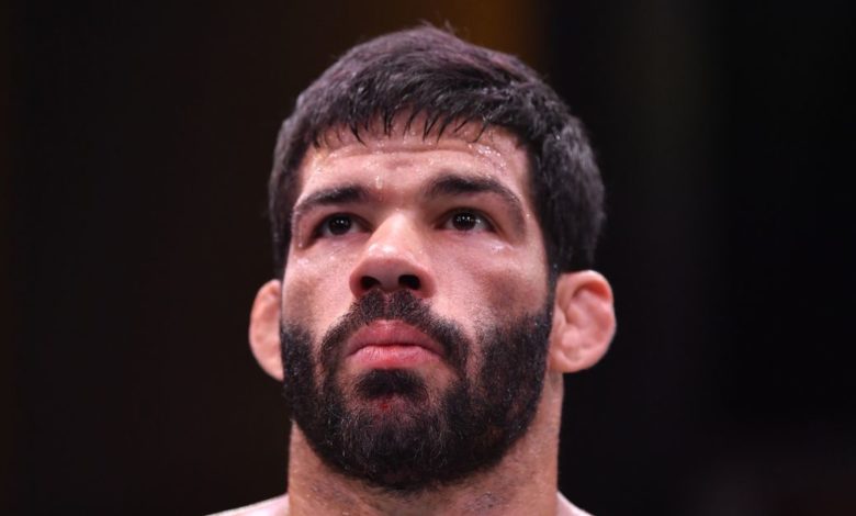 Raphael Assuncao hors du combat de l'UFC Vegas 20 contre Raoni Barcelos