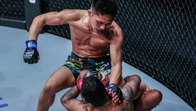 Hiroshi Minowa punches Alex Silva at ONE: Fists of Fury III
