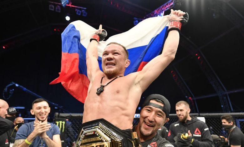 Bilan de l'UFC 259: Petr Yan contre Aljamain Sterling