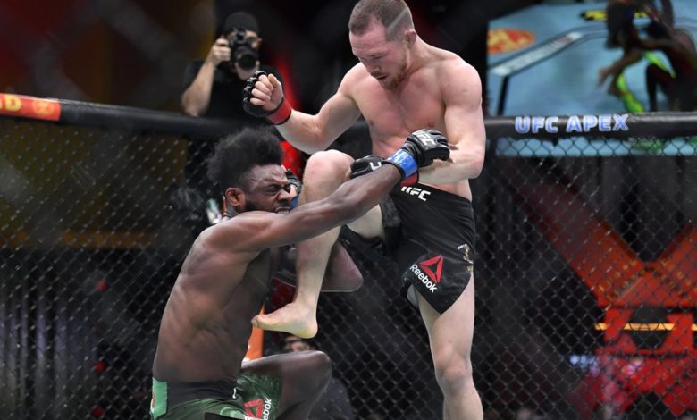 Demetrious Johnson veut un changement de règle sur l'adversaire à terre: Sterling a opté pour une `` position sûre ''