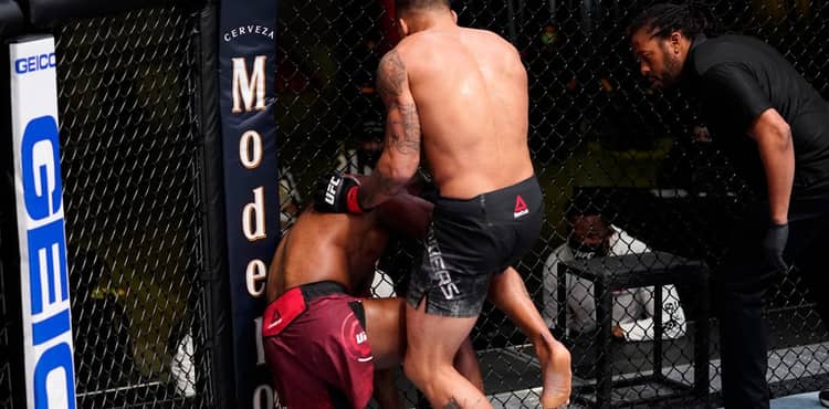 UFC Vegas 21 results: Eryk Anders lands illegal knee on Darren Stewart - No Contest