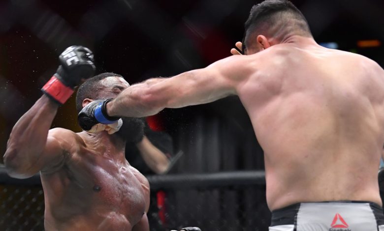 Étouffé! Vidéo de l'UFC 260: Tyron Woodley vs Vicente Luque: les points forts du combat complet du co-événement principal