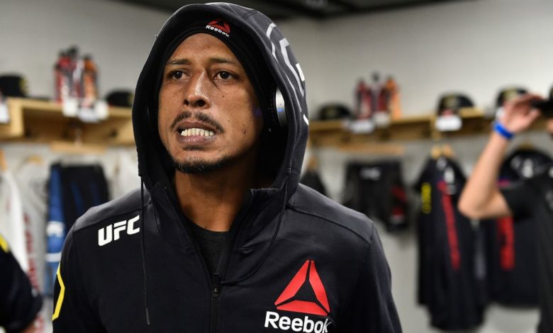 Johnny Eduardo hors du combat de l'UFC Vegas 22 contre Anthony Birchak