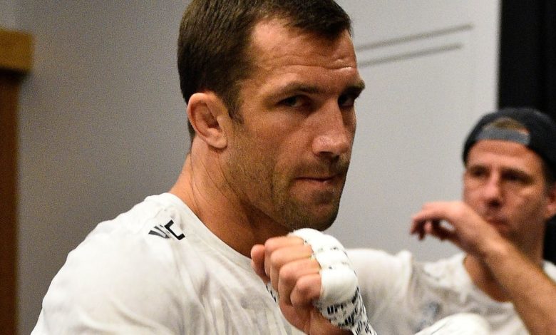 Luke Rockhold: Khabib veut être une `` grande partie de mon retour ''