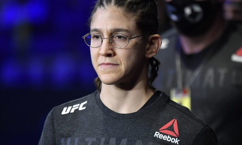 Rapport: Roxanne Modafferi contre Taila Santos ciblée pour l'événement UFC en mai