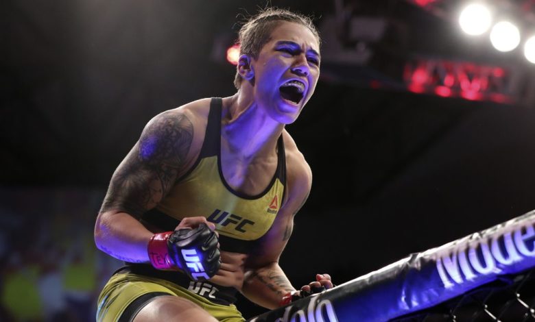 Andrade cherche à faire tomber Shevchenko à l'UFC 261: `` Je pense que c'est sa faiblesse ''
