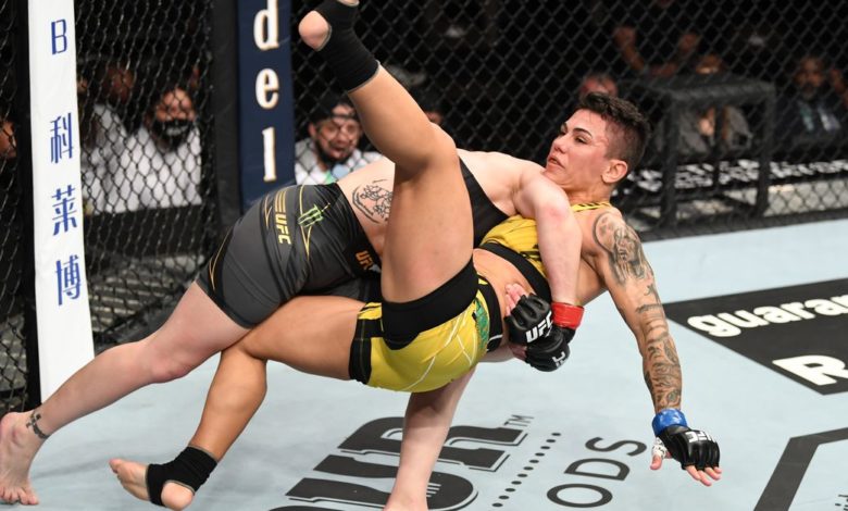 Andrade pris au dépourvu à l'UFC 261: Shevchenko `` m'a surpris avec les démontages ''