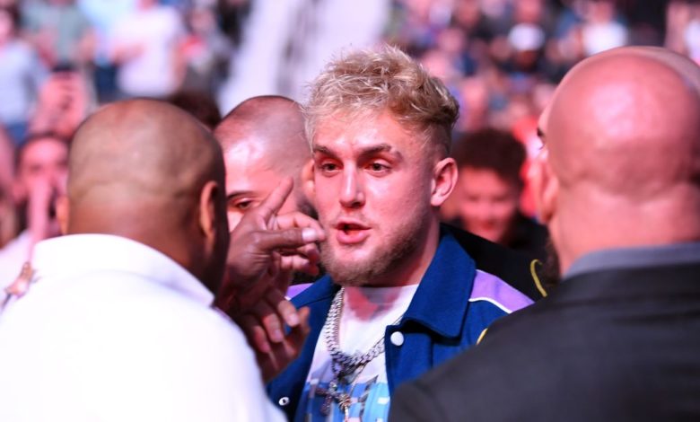 Vidéo: Jake Paul montre sa version de la confrontation avec Daniel Cormier depuis l'UFC 261