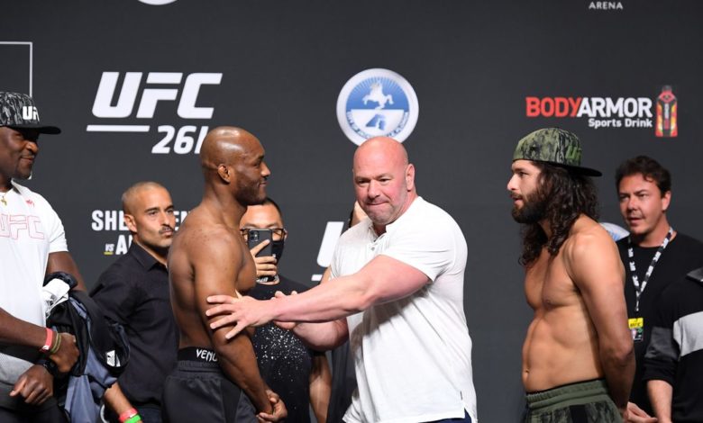 Vidéo UFC 261: Embedded, partie 6 - `` Ne le laissez pas s'approcher de moi ''