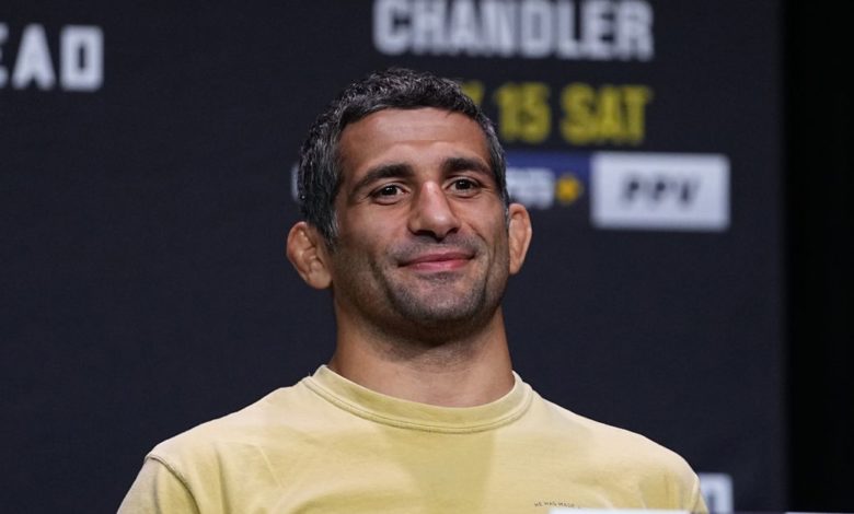 Vidéo UFC 262: Embarqué, partie 1 - `` Je bouge assez lentement ''