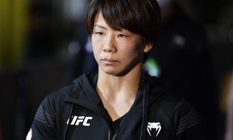 Le combattant de l'UFC Kanako Murata partage une radiographie d'un bras mal disloqué
