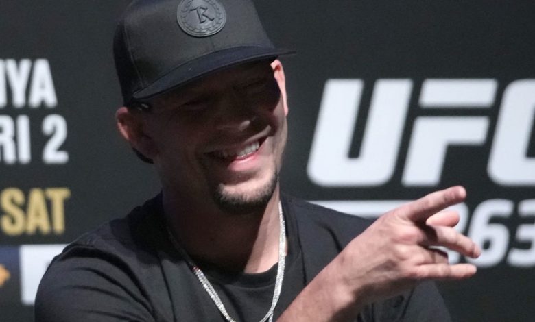 Nate Diaz fait le clown hilarant de ses étudiants de ceinture blanche BJJ après une rare rétrogradation de ceinture bleue