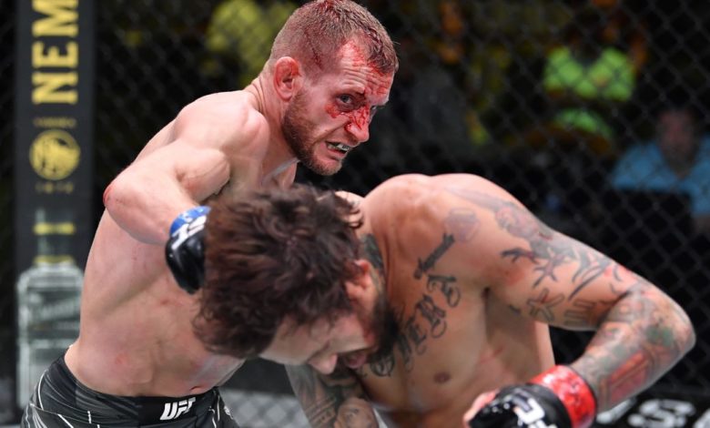 Photo graphique: Davey Grant «toujours souriant» après plusieurs coupures de la guerre de l'UFC FOTN avec Vera