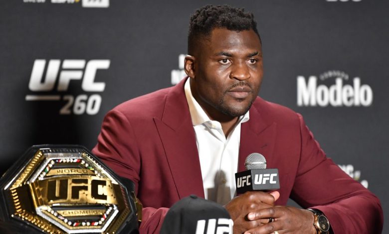 'Que faisons-nous de mal?' – Ngannou exprime son mécontentement envers le salaire de l'UFC après le gros salaire de Logan Paul