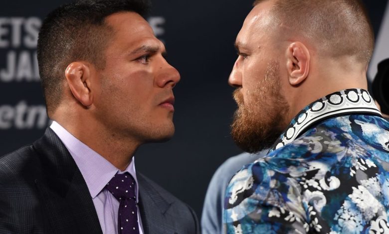 Conor McGregor a dit de « goûter votre propre médicament » par Rafael dos Anjos après la rupture de la jambe de l'UFC 264