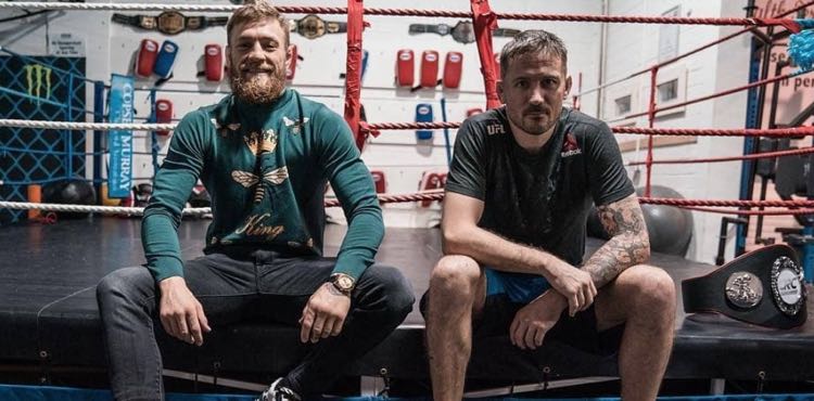 L entra neur de Conor McGregor dit qu il s est bless la