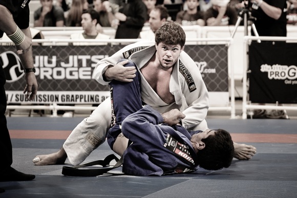 Gabriel Vella no Mundial de Jiu-Jitsu 2009, sur la photo de Regis Chen.