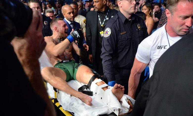 Conor McGregor, blessé, participera à la boxe en fauteuil roulant
