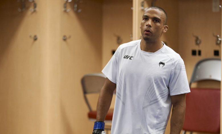 Edson Barboza qualifie Giga Chikadze de "match parfait", dit que leur combat "va être une guerre"