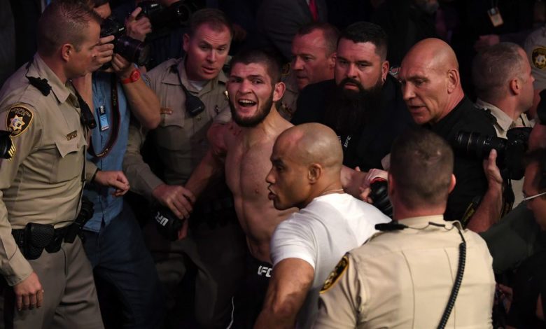 "Je dois mordre son cœur" - Khabib révèle pourquoi il a attaqué le coin de Conor McGregor à l'UFC 229