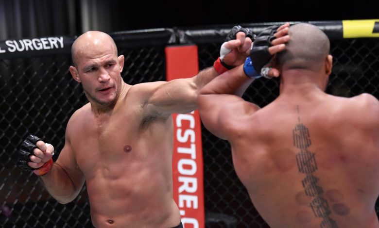 Junior dos Santos mécontent d'avoir raté le combat contre Fedor - "Je ne comprends pas pourquoi"