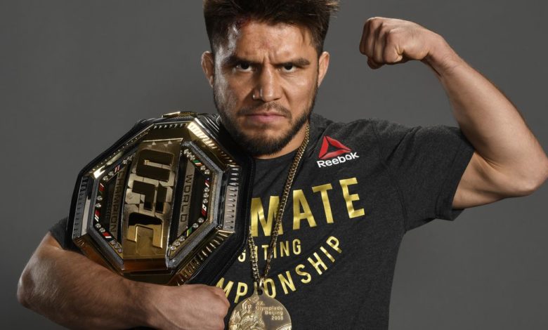 Simone Biles "a fait une erreur", déclare l'ancien champion olympique de l'UFC Henry Cejudo