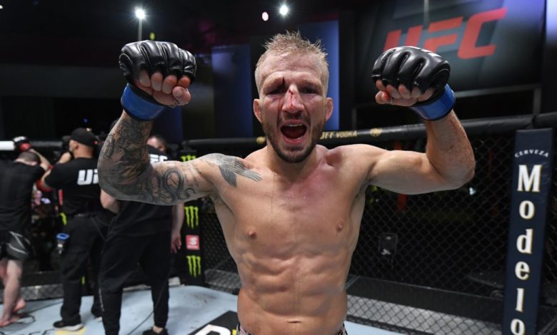 TJ Dillashaw accuse une blessure au genou de ne pas avoir terminé "chanceux" Cory Sandhagen
