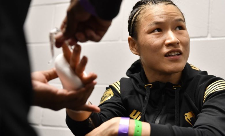Zhang dit que la fracture de la jambe de Weidman l'a secouée avant la défaite contre Namajunas