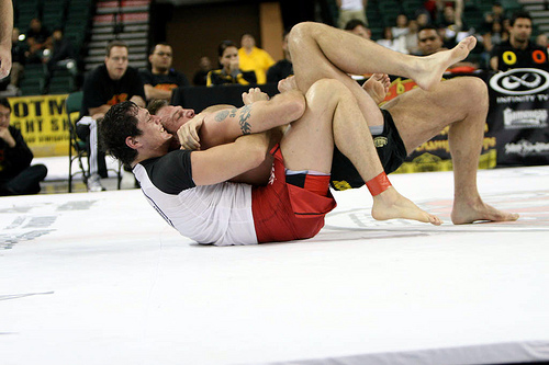 Roger Gracie aux côtés de John Olav Einemo, na superluta do ADCC 2007. Foto: Luca Atalla