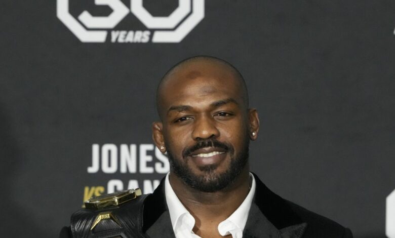 Jon Jones accuse Stipe Miocic de l'avoir esquivé, pense qu'ils ne se battront pas en juillet