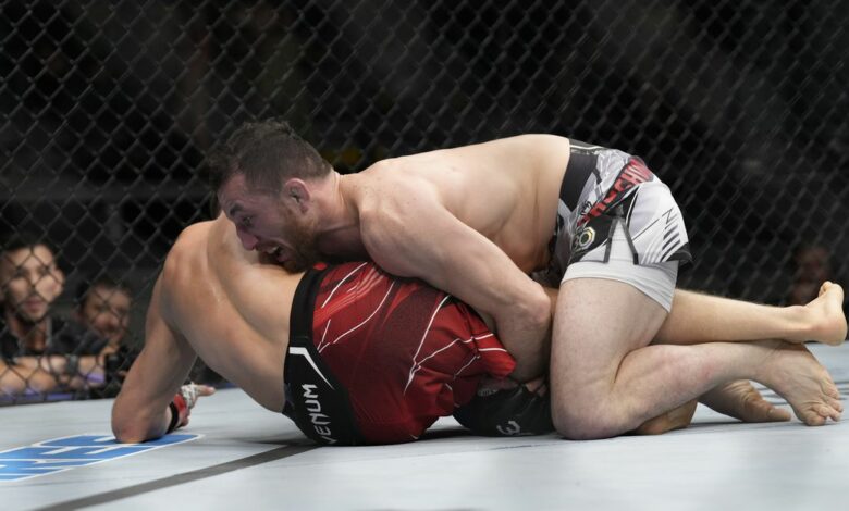 Revue des statistiques de l'UFC Vegas 71: Merab Dvalishvili écrase le record de tentatives de retrait