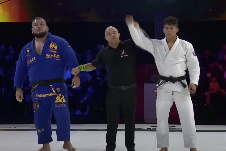 BJJ Stars: Mica Galvao (85kgs) bat Otavio Nalati (165kgs)