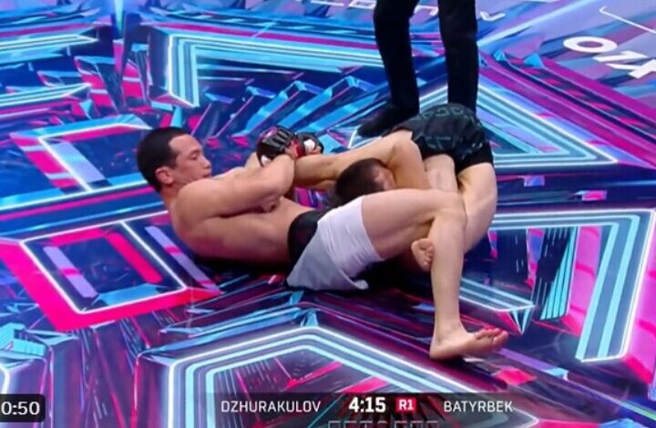 [WATCH] Unique Triangle Choke & Kneebar Submission At Octagon 46 Event