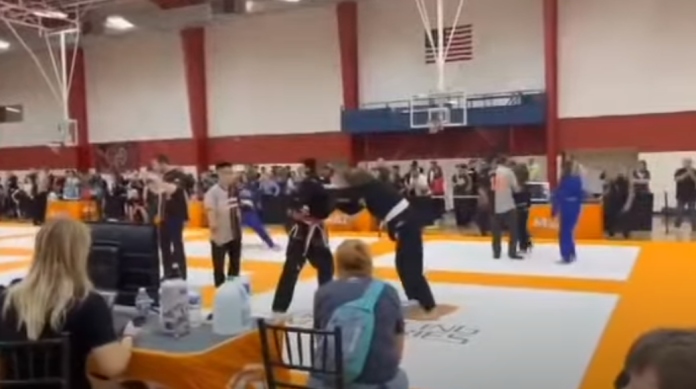 Un parent attaque un arbitre lors d'un tournoi de Jiu-Jitsu brésilien