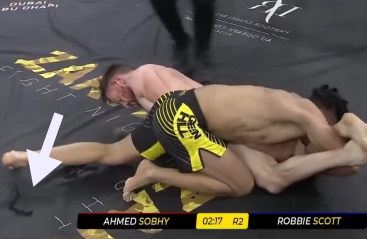 [WATCH] Armbar Tears Out Half Of MMA Fighter’s Hair Off His Head