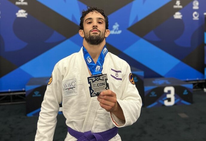BJJ Purple Belt Criticized Online for Offering Seminars: Is It Justified?