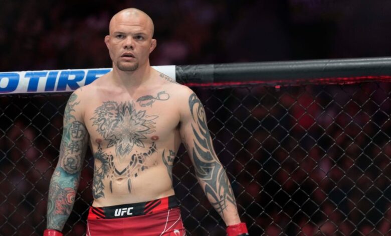 Anthony Smith