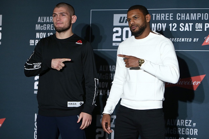 Michael Johnson admet qu'il a été « figé » par les pensées de la lutte de Khabib Nurmagomedov