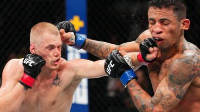 Ian Machado Garry punches Carlos Prates