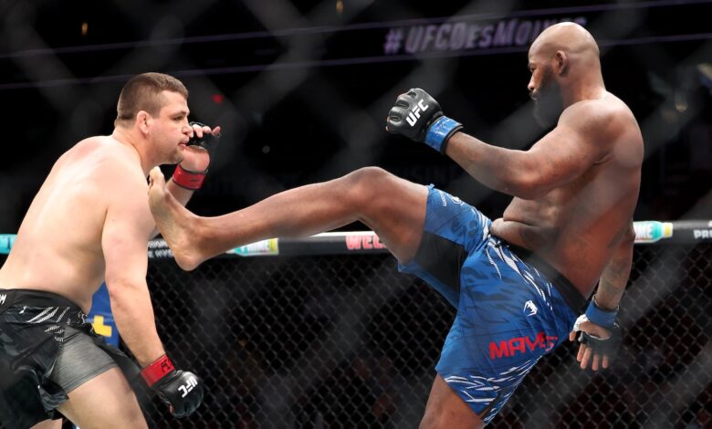 Don'Tale Mayes, Jon Jones, UFC