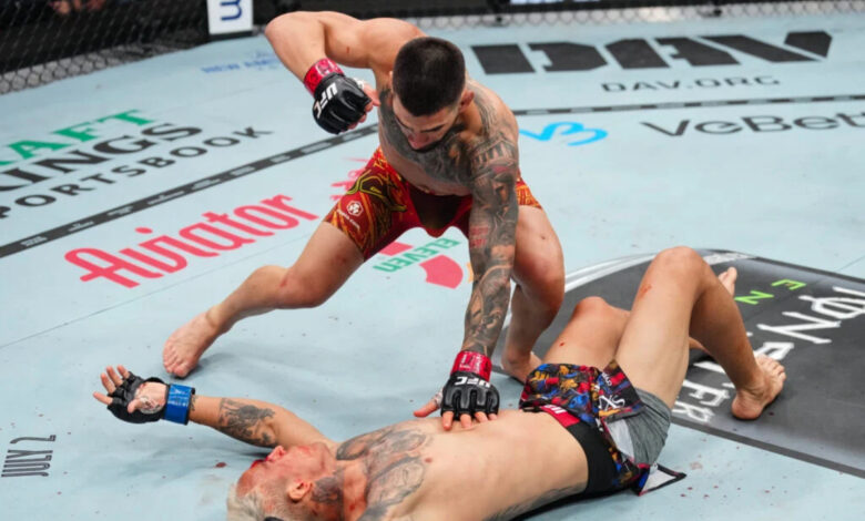 Ilia Topuria knocks out Charles Oliveira at UFC 317 in Las Vegas