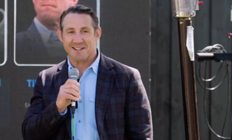 Tim Kennedy, UFC, military