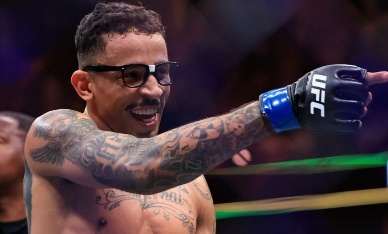 Carlos Prates celebrates after knocking out Geoff Neal at UFC 319